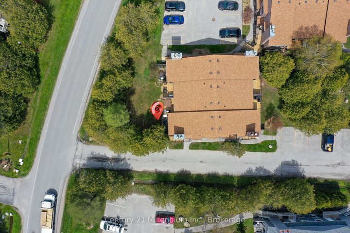 Property Photo: 23 Dawson Drive 98 ON L9Y 5B4