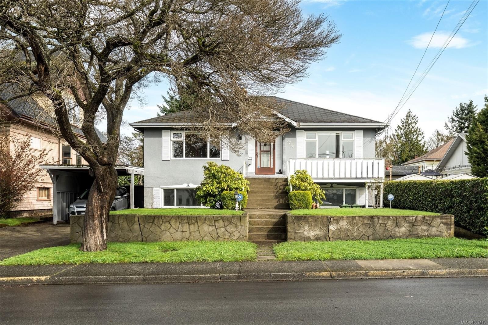 Property Photo:  1790 Denman St  BC V8R 1Y4 
