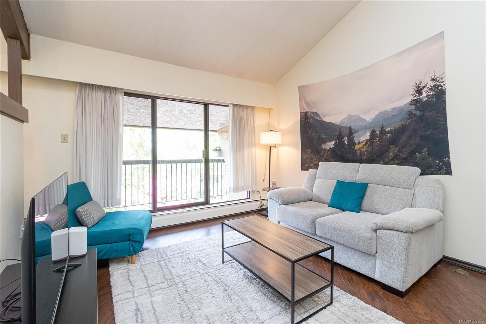 Property Photo:  1009 McKenzie Ave 407  BC V8X 4B1 