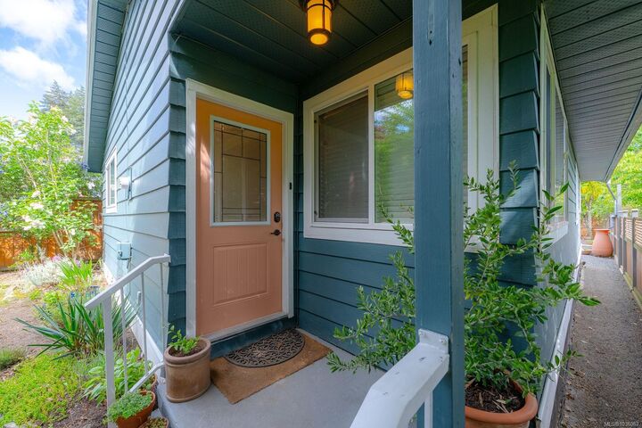 Property Photo:  1040 Moyse Cres  BC V9S 2G6 
