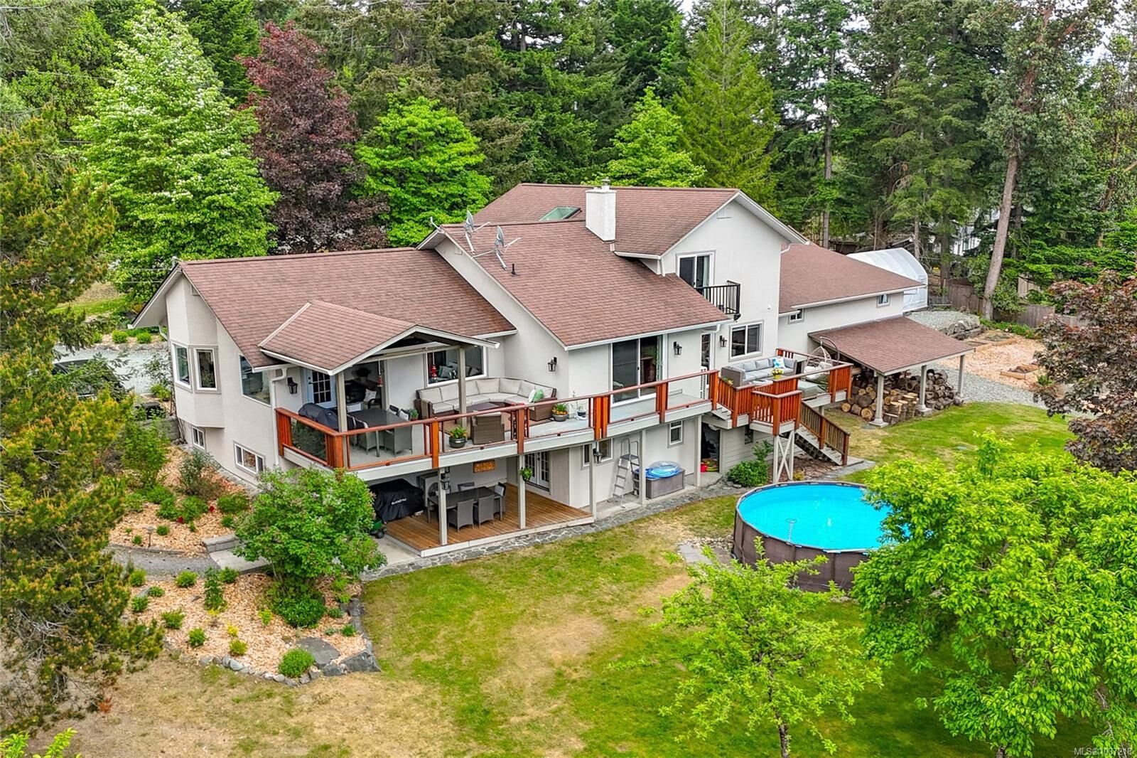 Property Photo:  3729 Panorama Cres  BC V0R 1K4 
