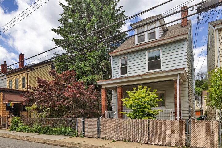Property Photo:  80 Dewey St  PA 15223 