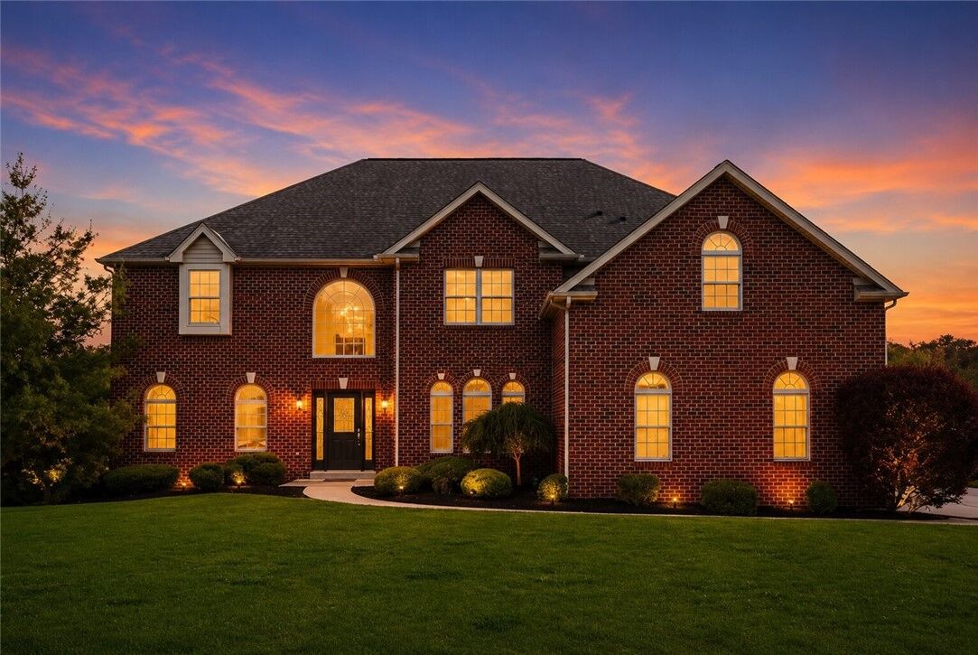 Property Photo: 306 Hedgerow Dr PA 15367