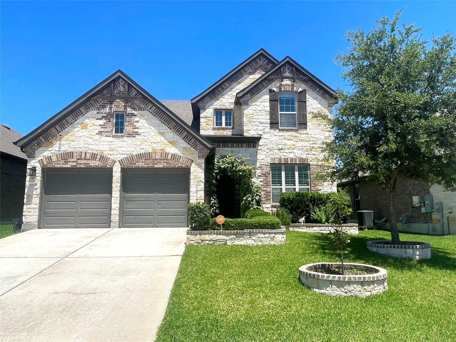 Property Photo: 6829 Brindisi Place TX 78665