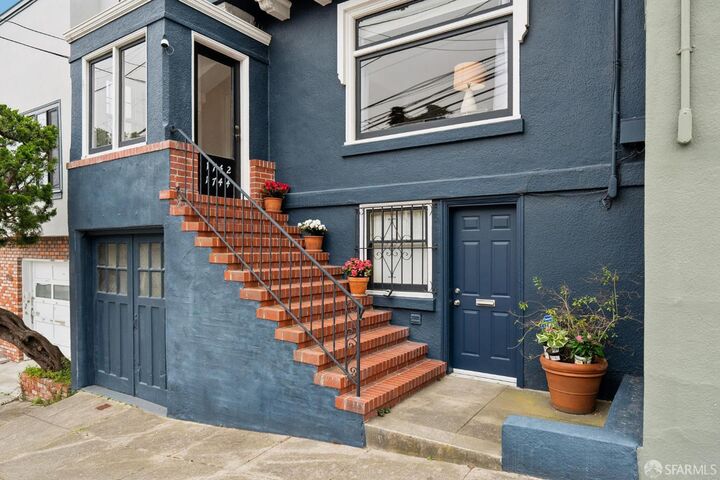 Property Photo:  1742 1744 11th Avenue  CA 94122 