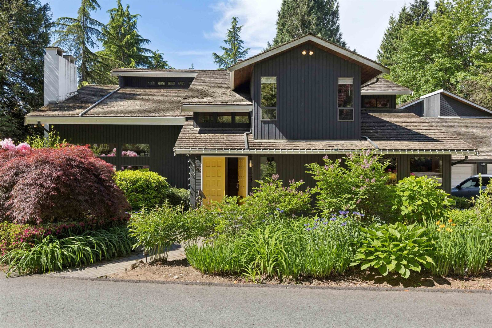 Property Photo:  396 Mathers Avenue  BC V7S 1H3 