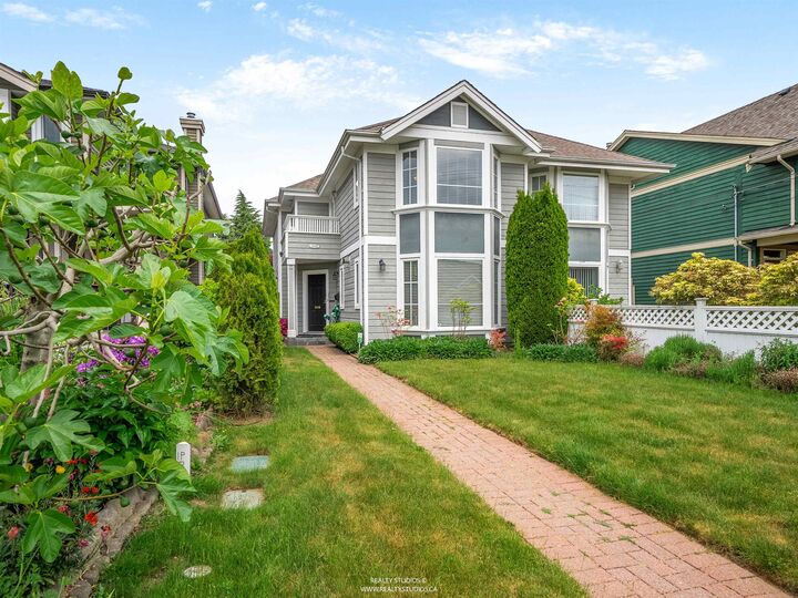 Property Photo:  332 E 12th Street  BC V7L 2J9 