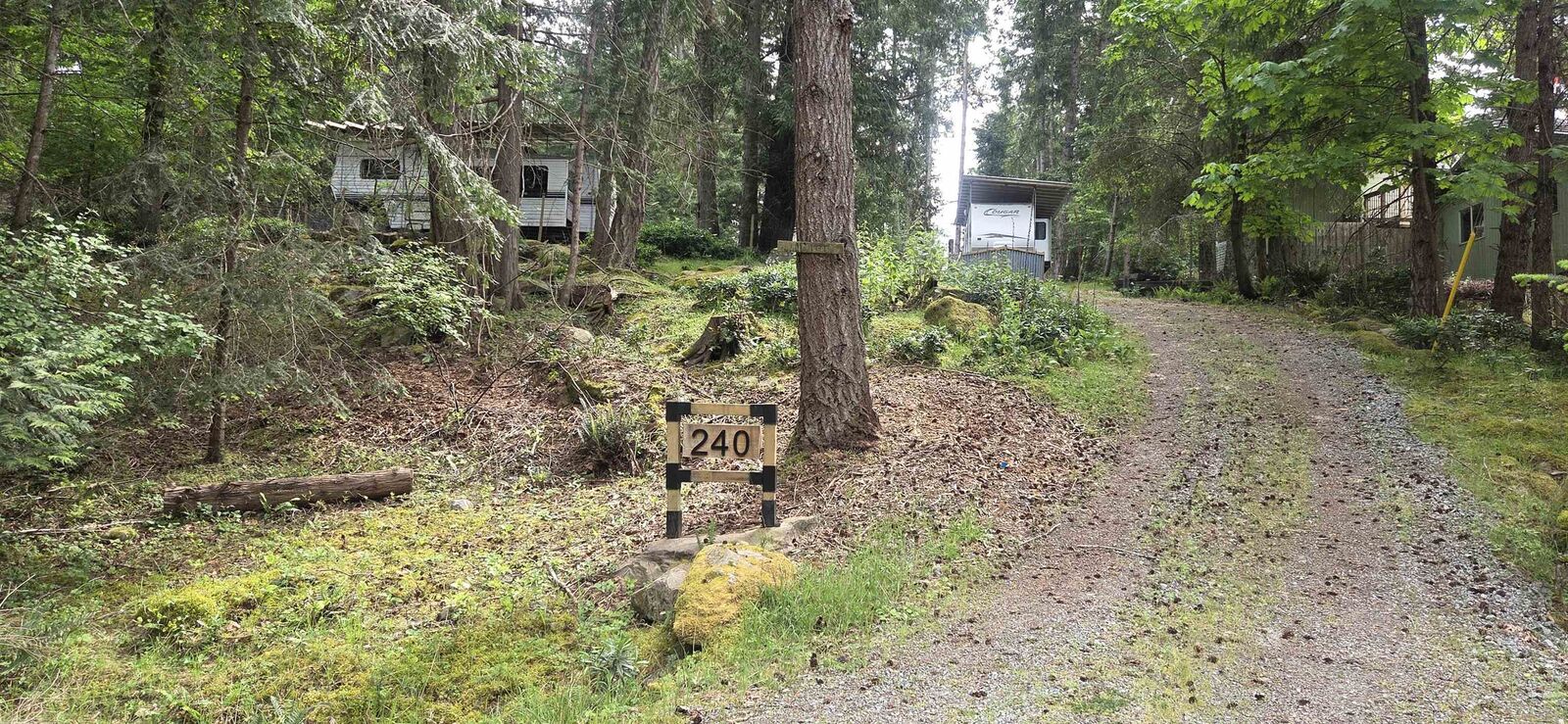Photo de la propriété:  240 Mariners Way  BC V0N 2J2 