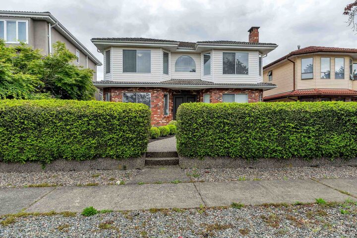 7162 Gladstone Street — photo 1