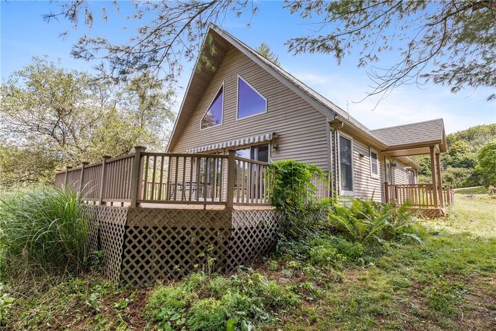 Property Photo:  