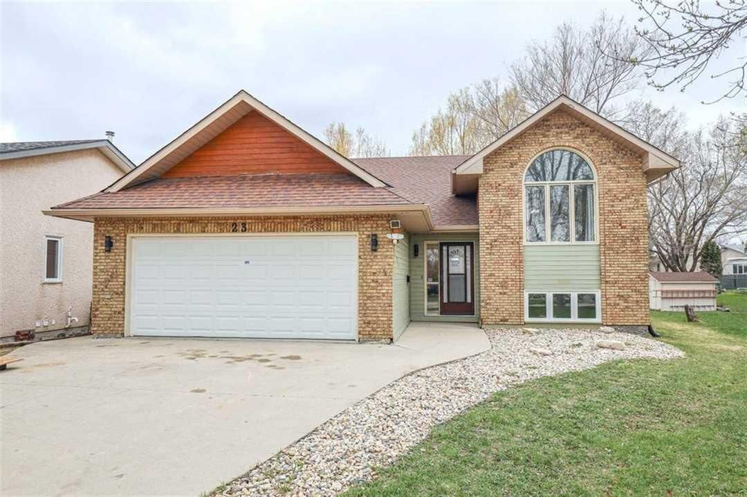 Property Photo:  23 Ramage Place  MB R3V 1W5 
