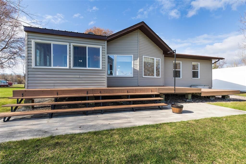 Property Photo:  172 Northshore Road  MB R0E 1P0 
