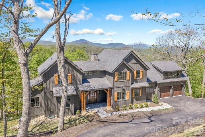 Property Photo: 536 Boone Ridge Lane NC 28607