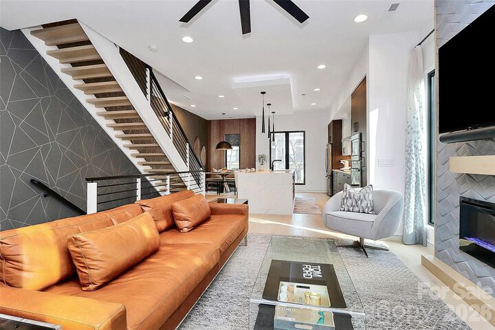 Property Photo:  2718 N Davidson Street F  NC 28205 