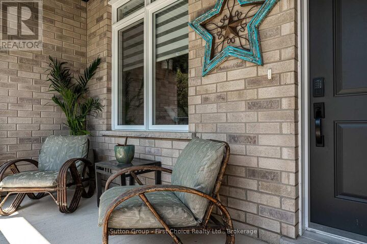Property Photo:  135 Egan Avenue  ON N4X 0C4 