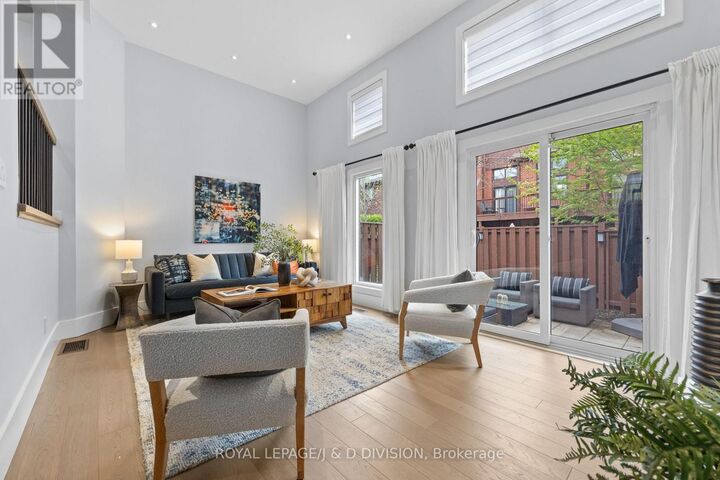 Property Photo: 4165 Fieldgate Drive 107 ON L4W 2M9