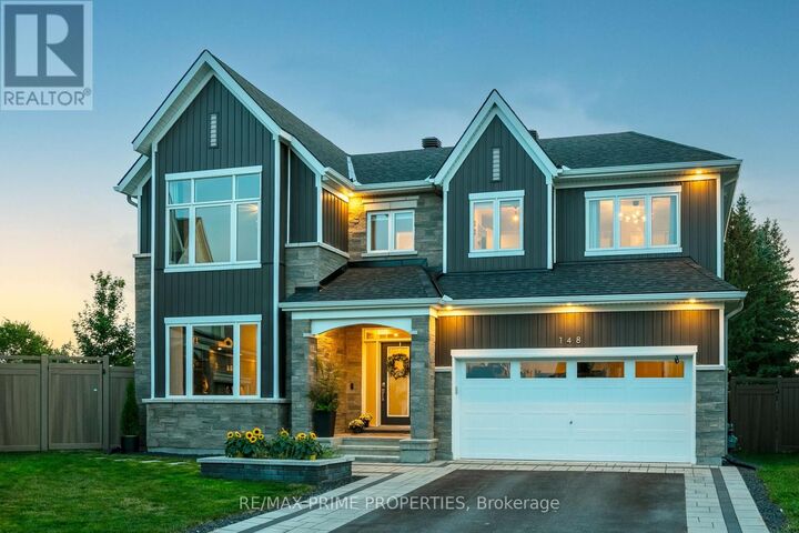 Property Photo:  148 Aubrais Crescent  ON K1W 0N1 