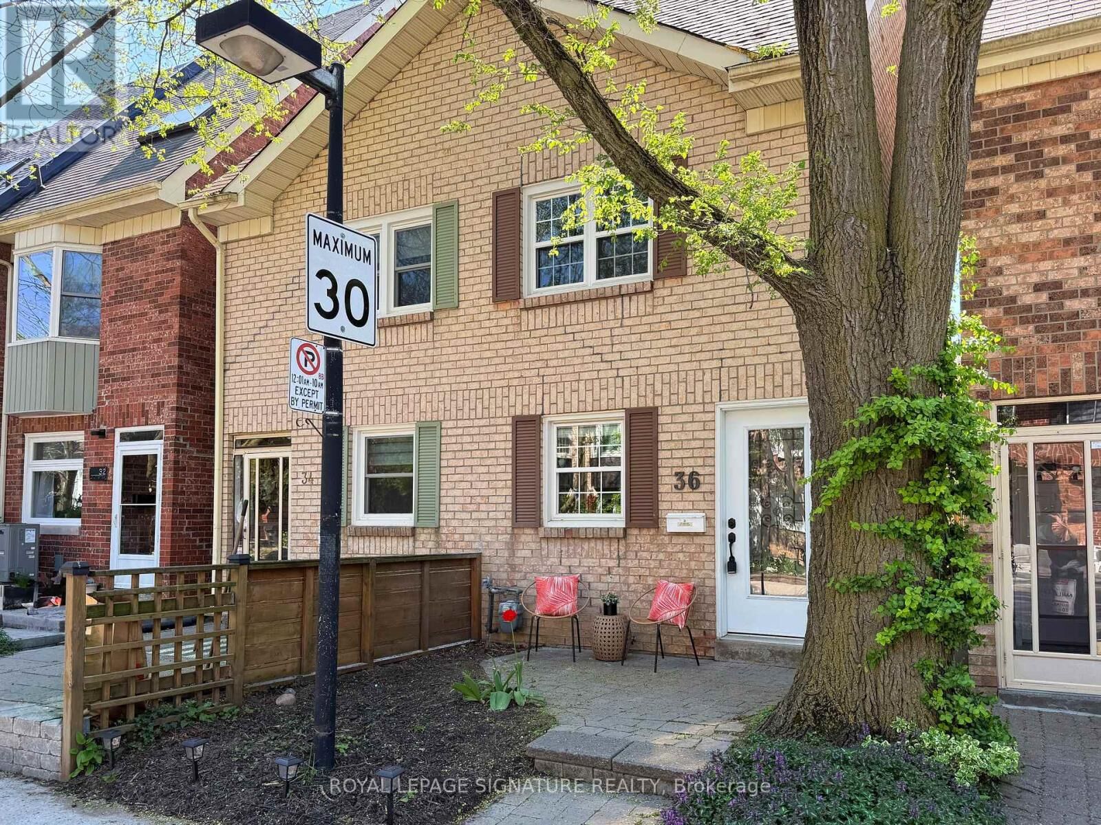Property Photo:  36 Lount Street  ON M4J 5A1 