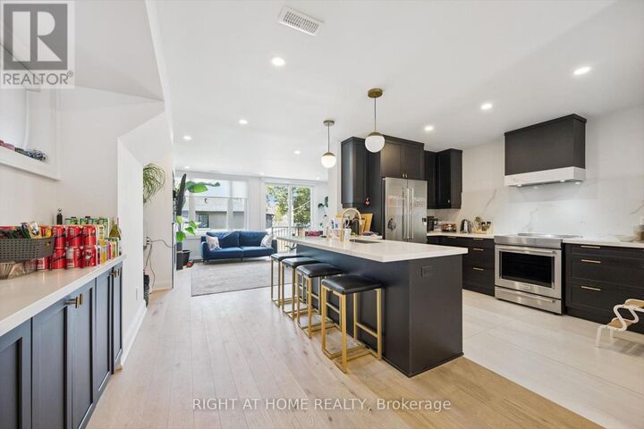 Property Photo:  814 Coxwell Avenue  ON M4C 3E6 