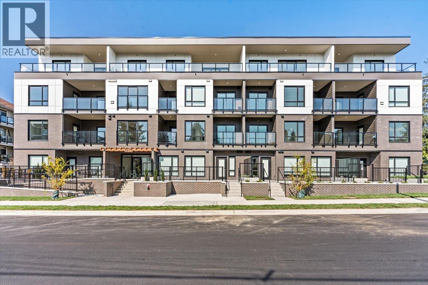 Property Photo:  2277 Hawthorne Avenue 202  BC V3C 1W7 