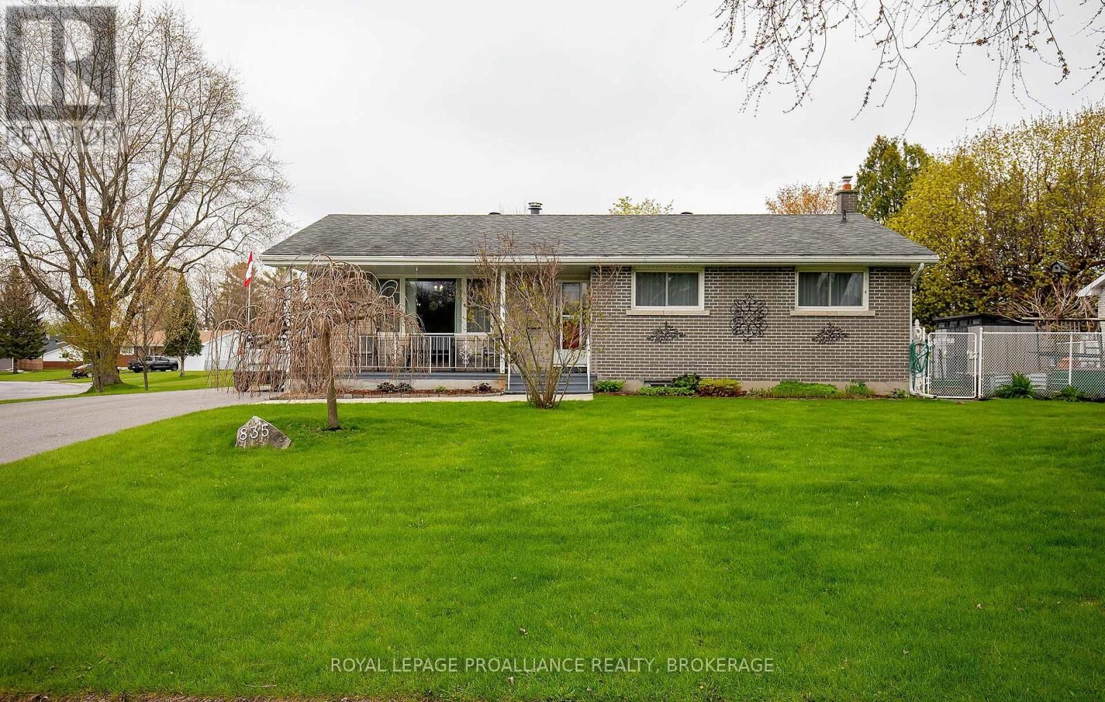 Property Photo:  835 Nordic Avenue  ON K7M 4S9 