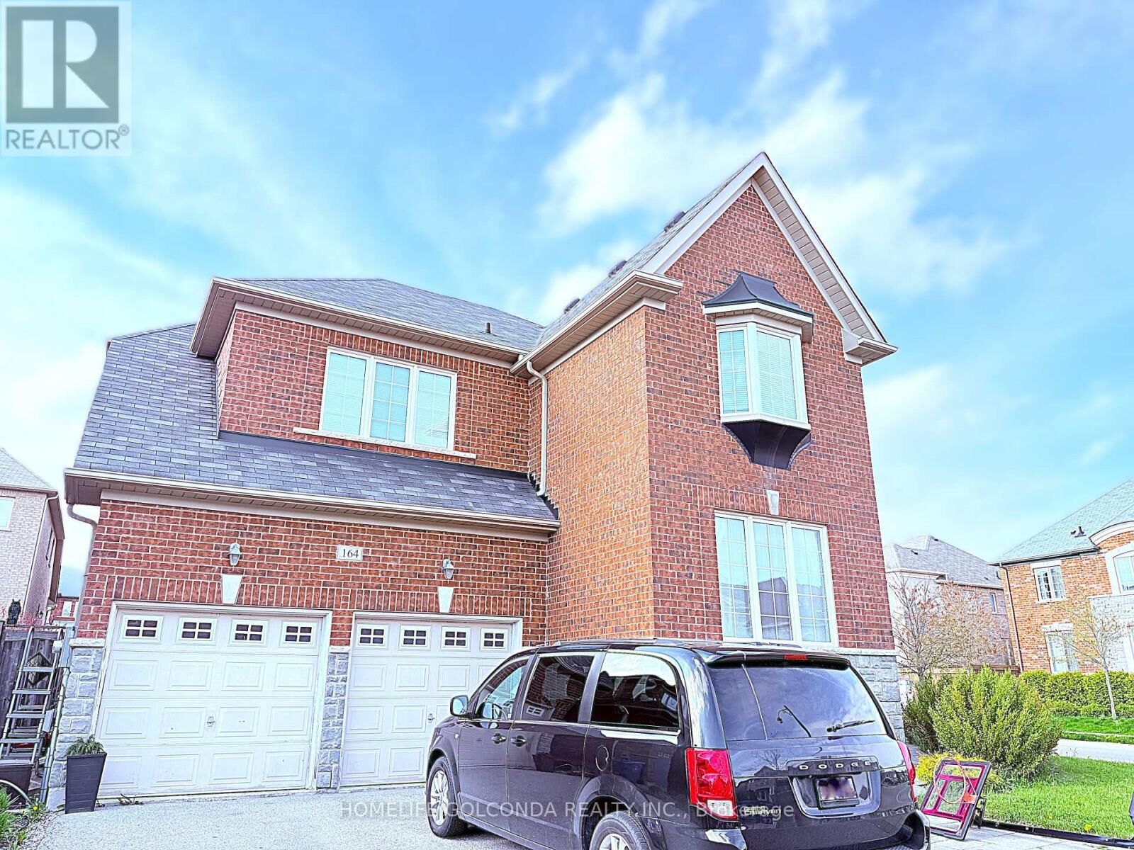 Property Photo:  164 Emma Broadbent Court  ON L3X 3L1 