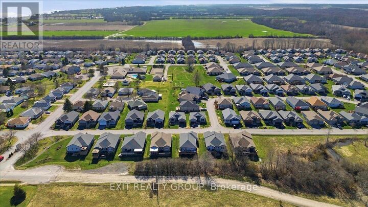 Property Photo:  12 Dorchester Drive  ON K0K 3L0 