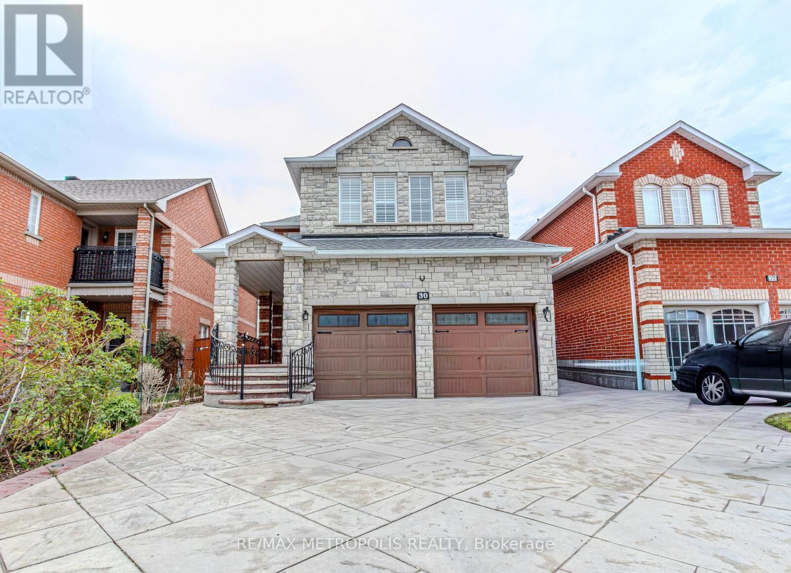Property Photo:  30 Summerlea Street Bsmt  ON L3S 4H7 