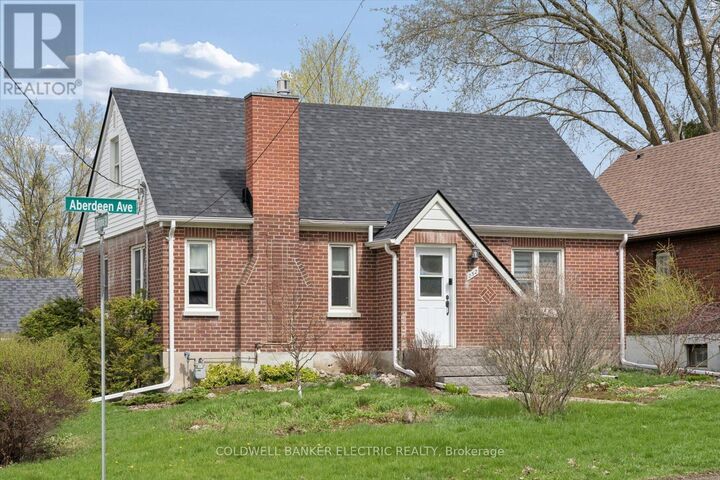 Property Photo:  252 Aberdeen Avenue  ON K9H 4W9 