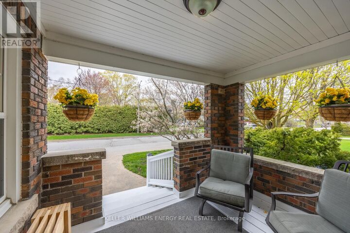 Property Photo:  239 Perry Street  ON L9L 1B8 