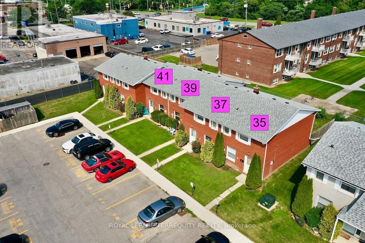 Property Photo:  35-41 Orchard Place  ON N7M 1A6 