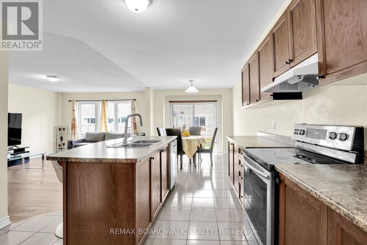 Property Photo:  340 Sweetclover Way  ON K4A 1E6 