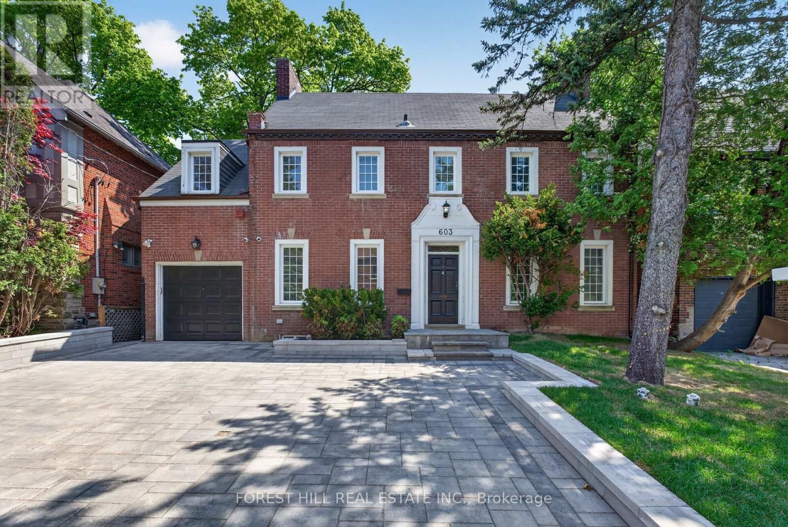 Property Photo:  603 Spadina Road  ON M5P 2X1 
