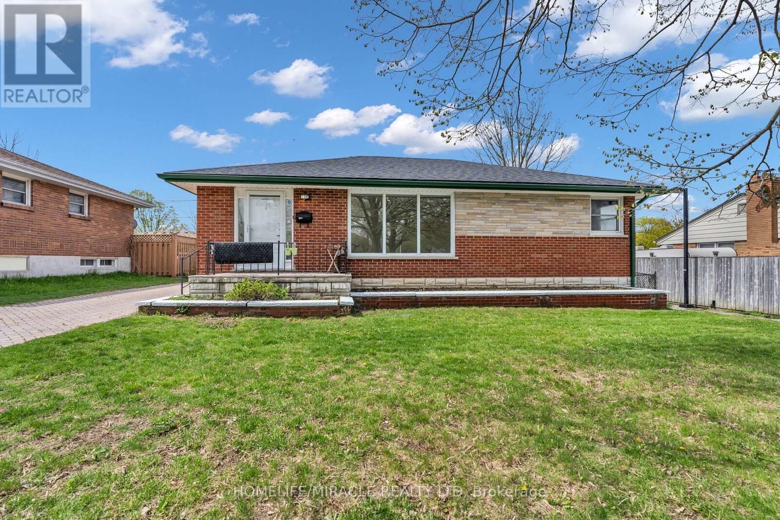 Property Photo: 205 Burlington Street ON N5Z 3W3