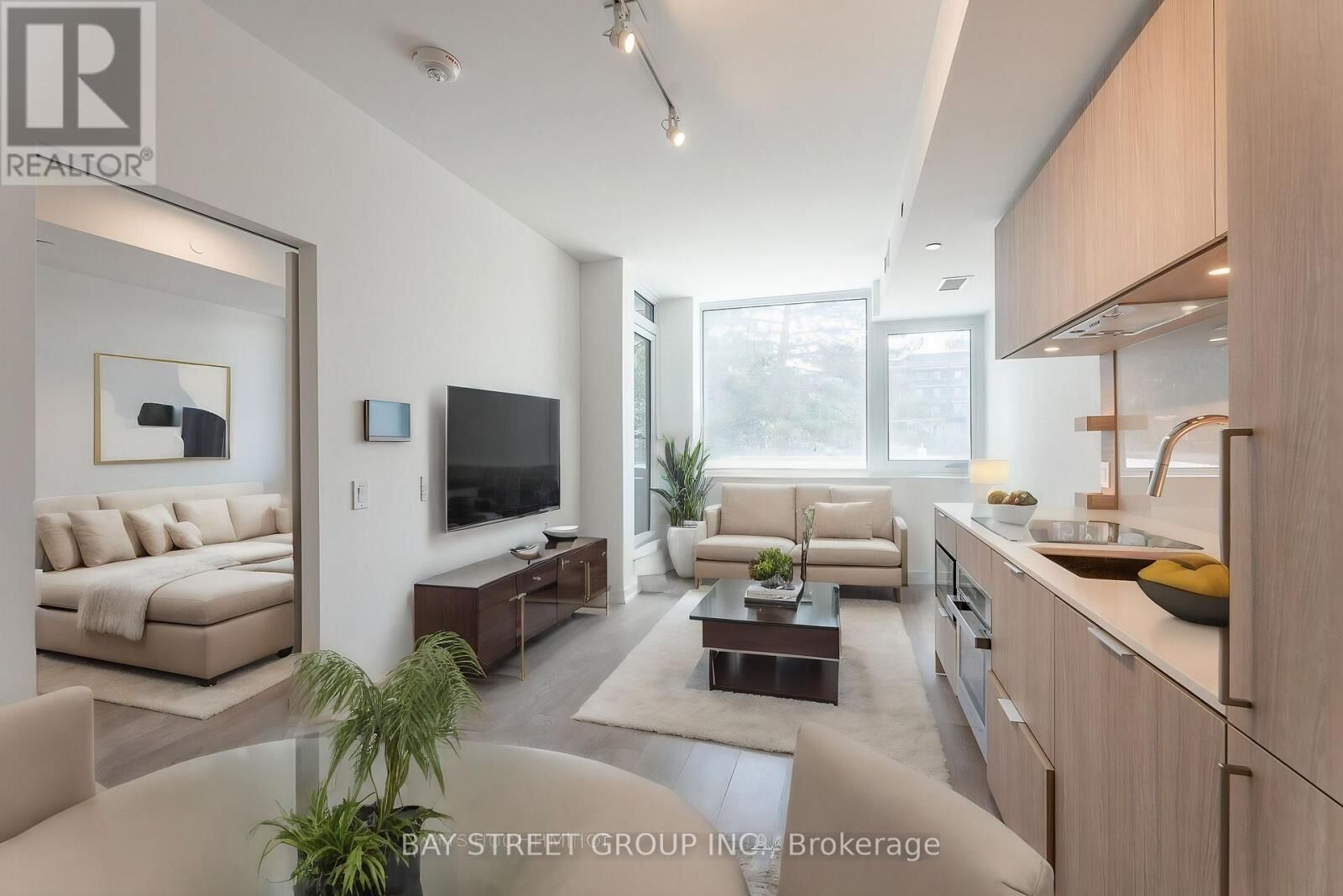 Property Photo:  28 Ann Street 515  ON M3C 0H5 
