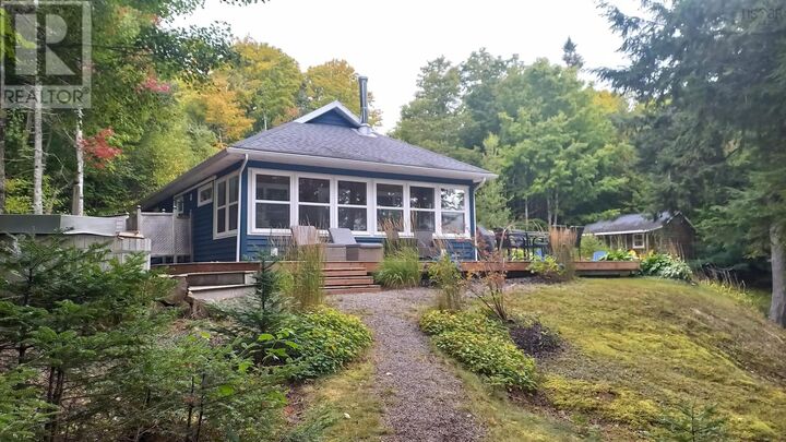 76 Duncan Drive — photo 1