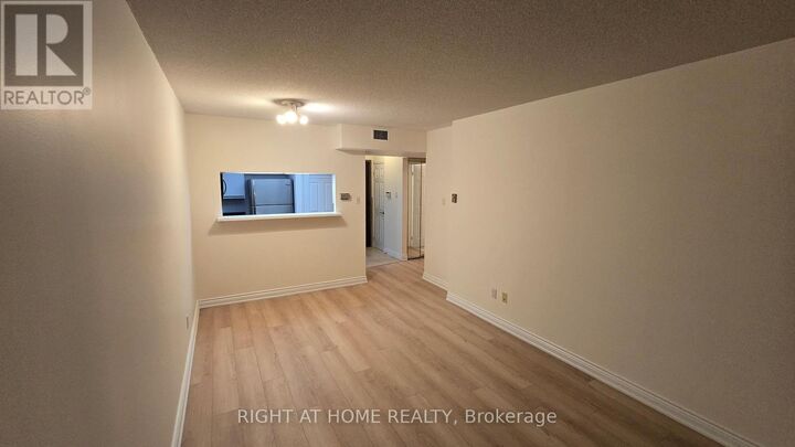 Property Photo:  7 Broadway Avenue 311  ON M4P 3C5 