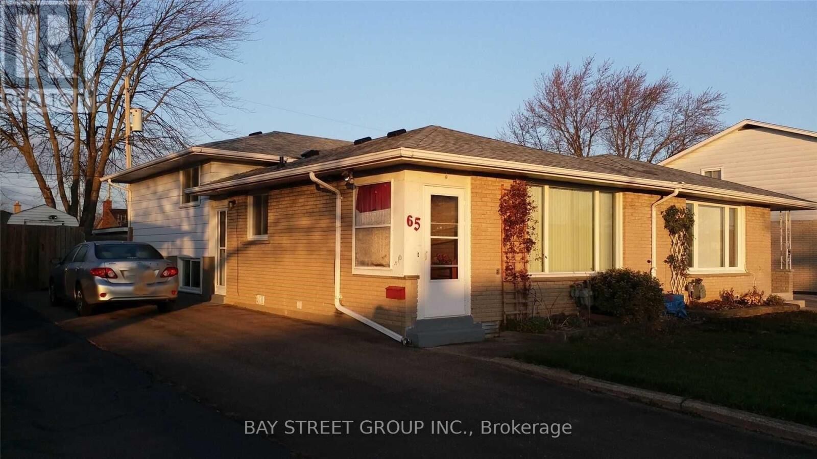 Property Photo: 65 Saint Andrews Avenue ON L3B 1E3
