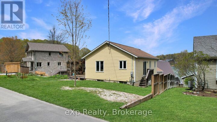 Property Photo:  491 Lake Rosalind Rd 4  ON N4N 3B9 