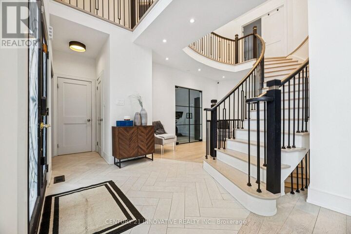 Property Photo:  6 Devonridge Crescent  ON M1C 5B1 