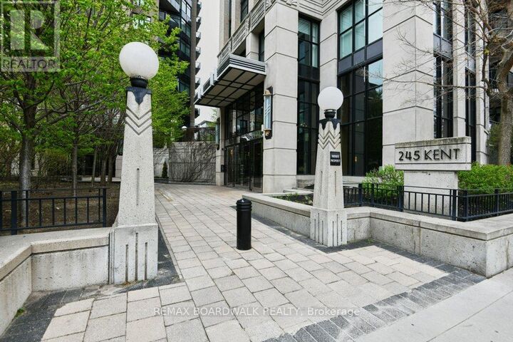 Property Photo: 245 Kent Street 702 ON K2P 0A5