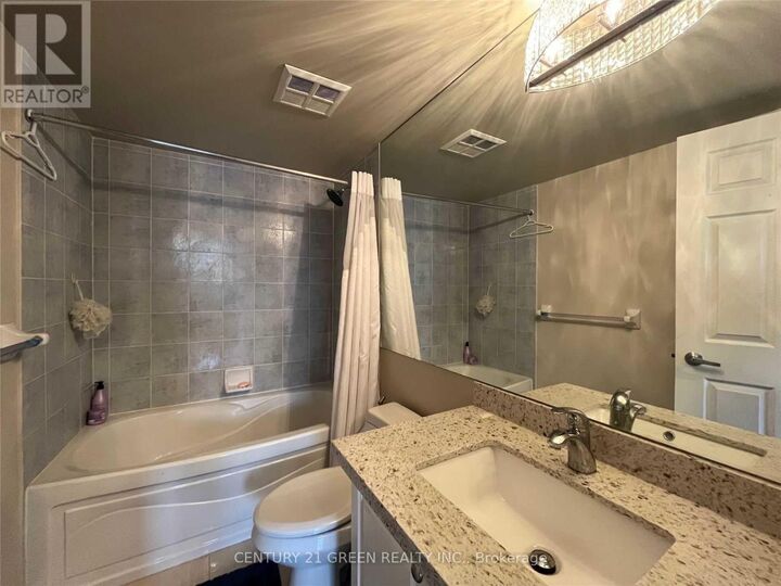 Property Photo: 3888 Duke Of York Boulevard 435 ON L5B 4P5