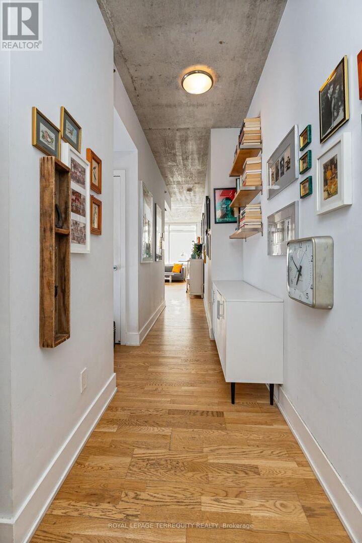 Property Photo:  630 Queen Street East 201  ON M4M 1G3 