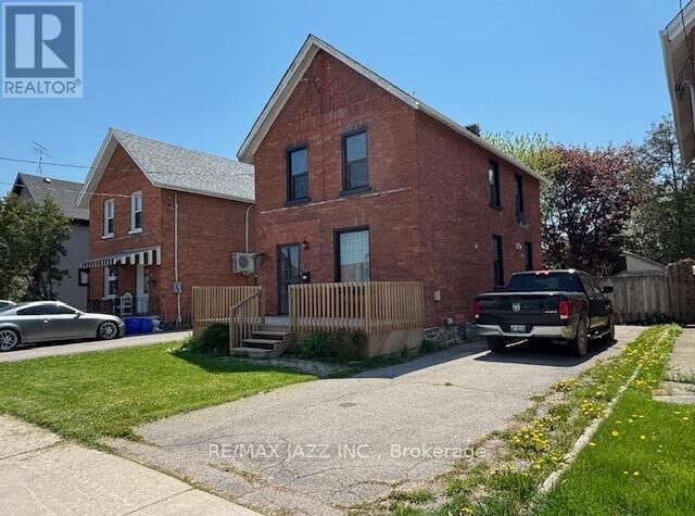 Property Photo:  177 Athol Street East  ON L1H 1K2 