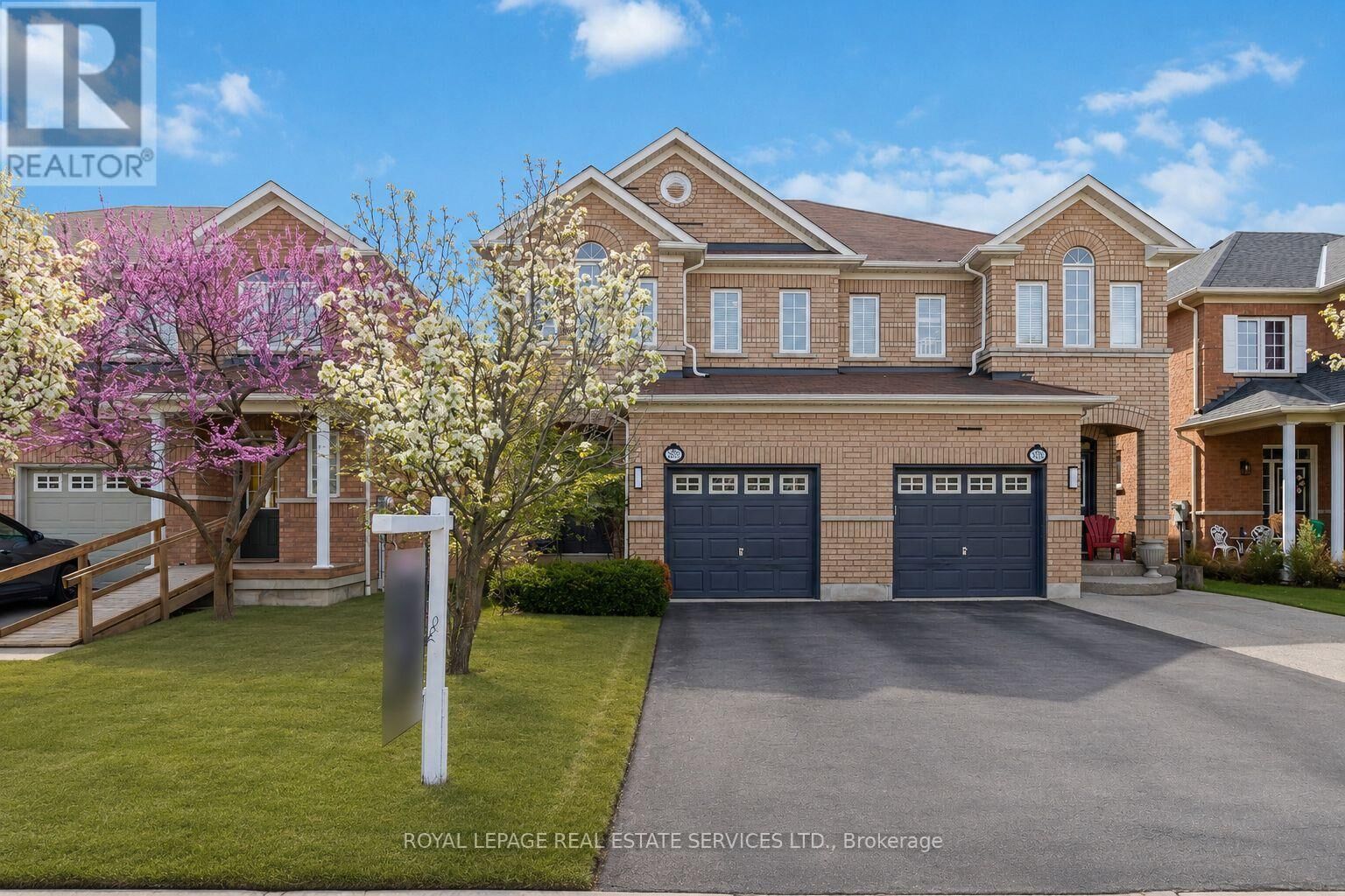 Property Photo:  3872 Skyview Street  ON L5M 8A1 