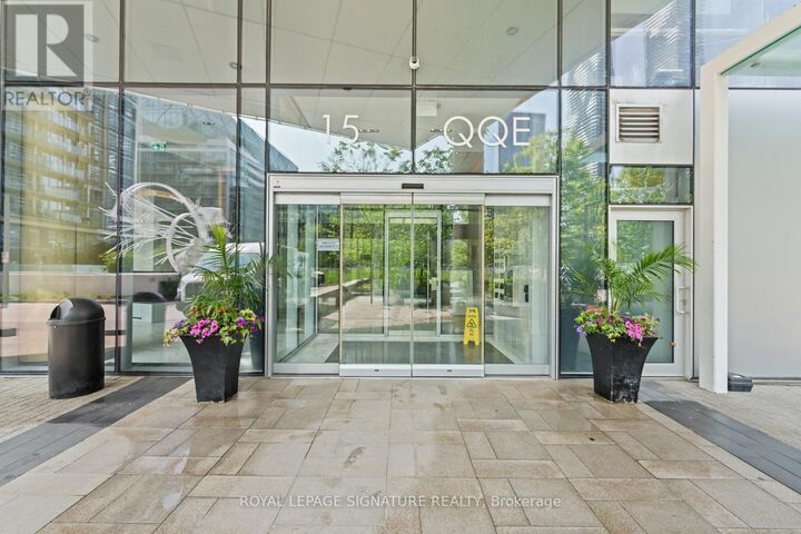 Property Photo:  15 Queens Quay East 3305  ON M5E 0C5 