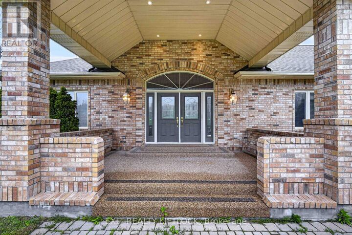 Property Photo:  2045 Campbell Avenue  ON K9J 0E5 
