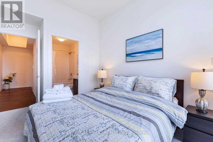 Property Photo:  55 Bremner Boulevard 2807  ON M5J 0A6 