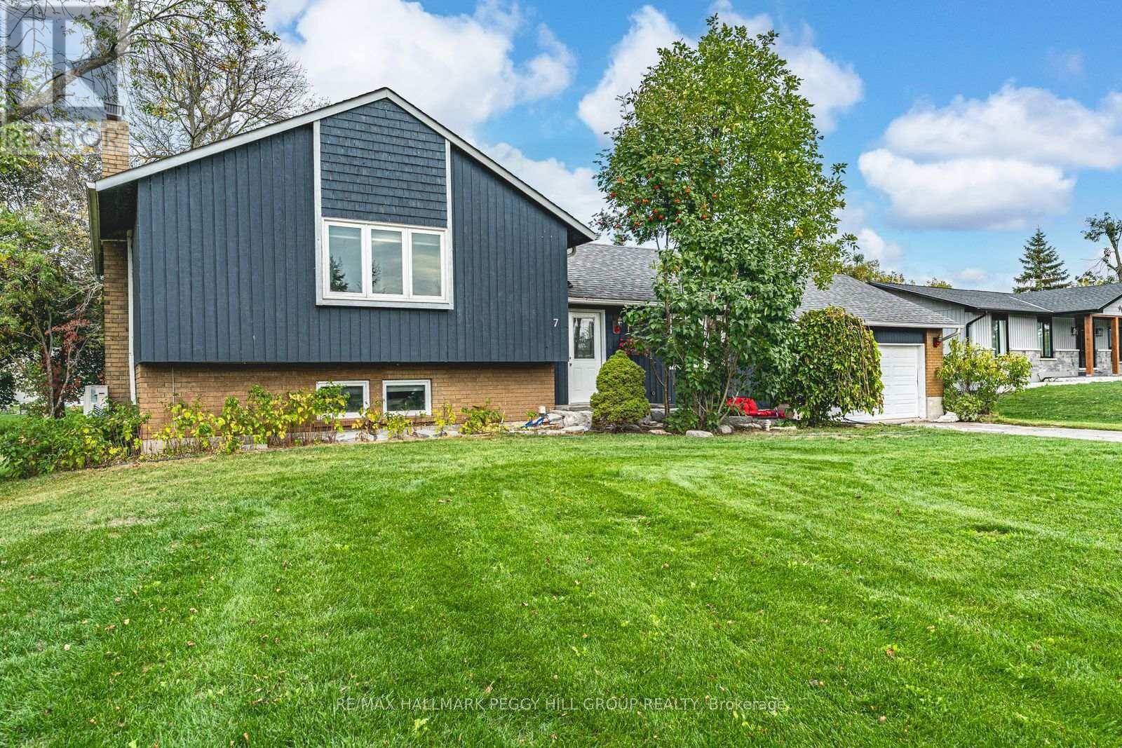 Property Photo: 7 Sandlewood Trail ON L0K 1B0