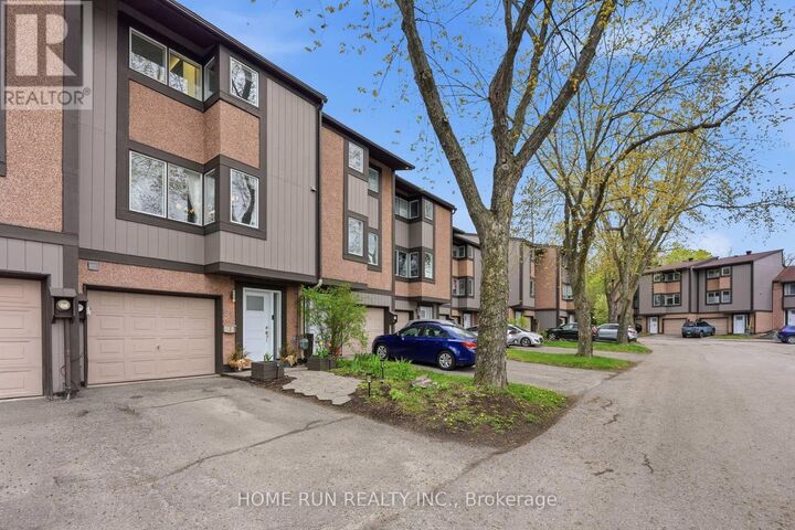 Property Photo:  52 Reaney Court  ON K2K 1W8 